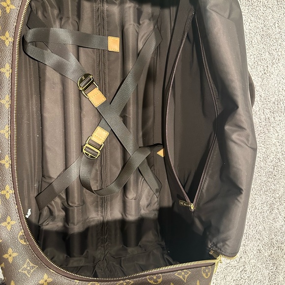 Louis Vuitton Horizon duffel with wheels - Picture 13 of 16